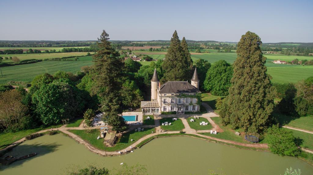 Château Les Vallées Tournon-Saint-Pierre Esterno foto